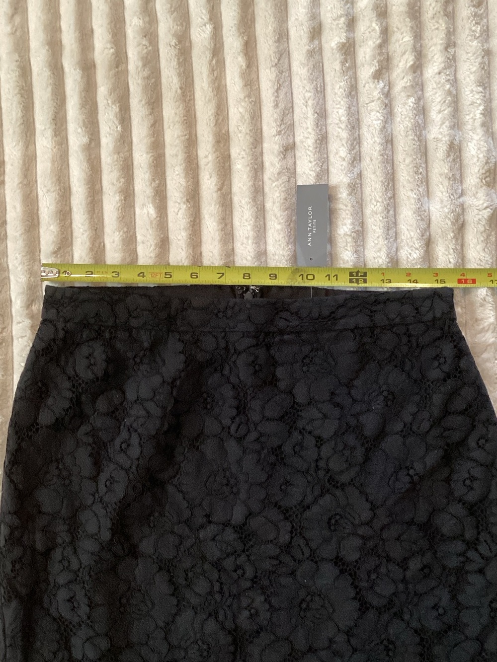 Ann Taylor Black Floral Lace Pencil Skirt